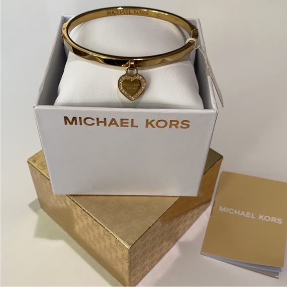 NWT Michael Kors Gold MK Heart Logo Bangle Bracelet - Picture 1 of 4